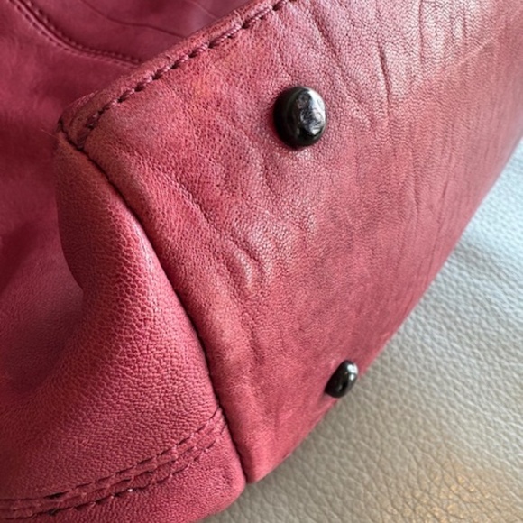 L.A.M.B. by Gwen Stefani real leather large shoulder tote bag raspberry red - Picture 6 of 16